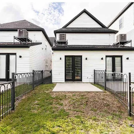 Villa Urban Chic Living Minutes To I-45 And I-610 #B Houston Exterior foto